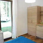 Veell - Tylko 4 Minuty Od Pieknej Szerokiej Plazy