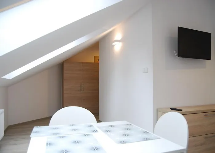 Veell - Tylko 4 Minuty Od Pieknej Szerokiej Plazy