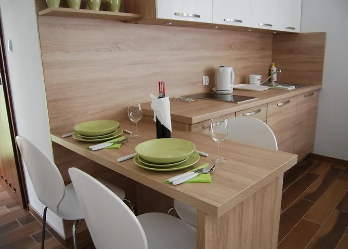 Veell - Tylko 4 Minuty Od Pieknej Szerokiej Plazy